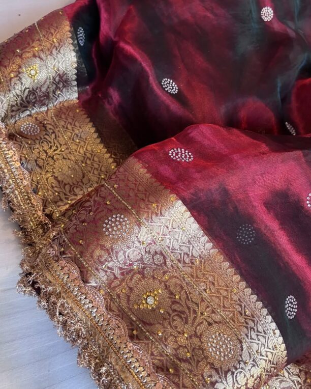 Banarasi Soft Maharani Glass Tissue Silk Saree - Image 17