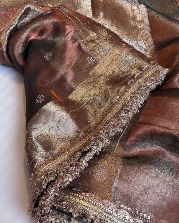 Banarasi Soft Maharani Glass Tissue Silk Saree - Image 15
