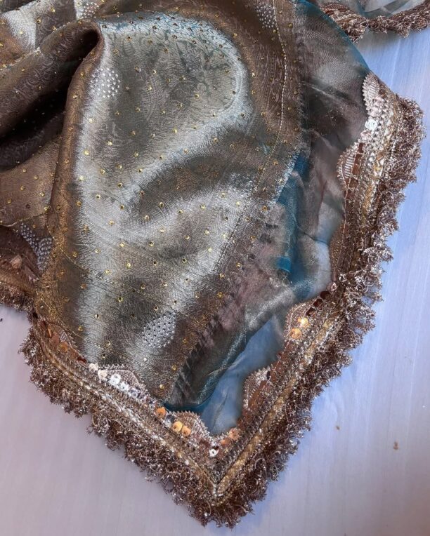 Banarasi Soft Maharani Glass Tissue Silk Saree - Image 9