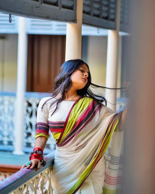 Elegant Pure Cotton Saree with Jacquard Border & Blouse Piece - Image 3